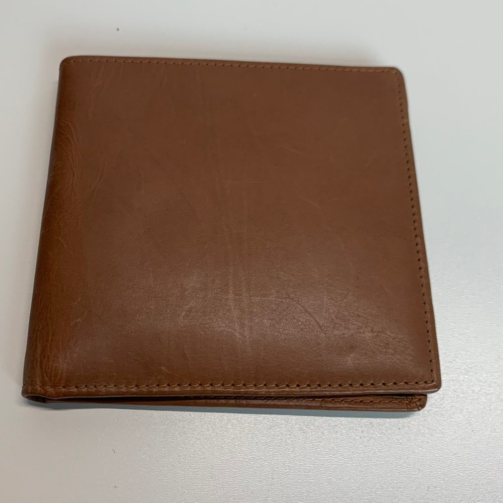 NWOT Belton Brown Calf Leather Bi Fold Wallet